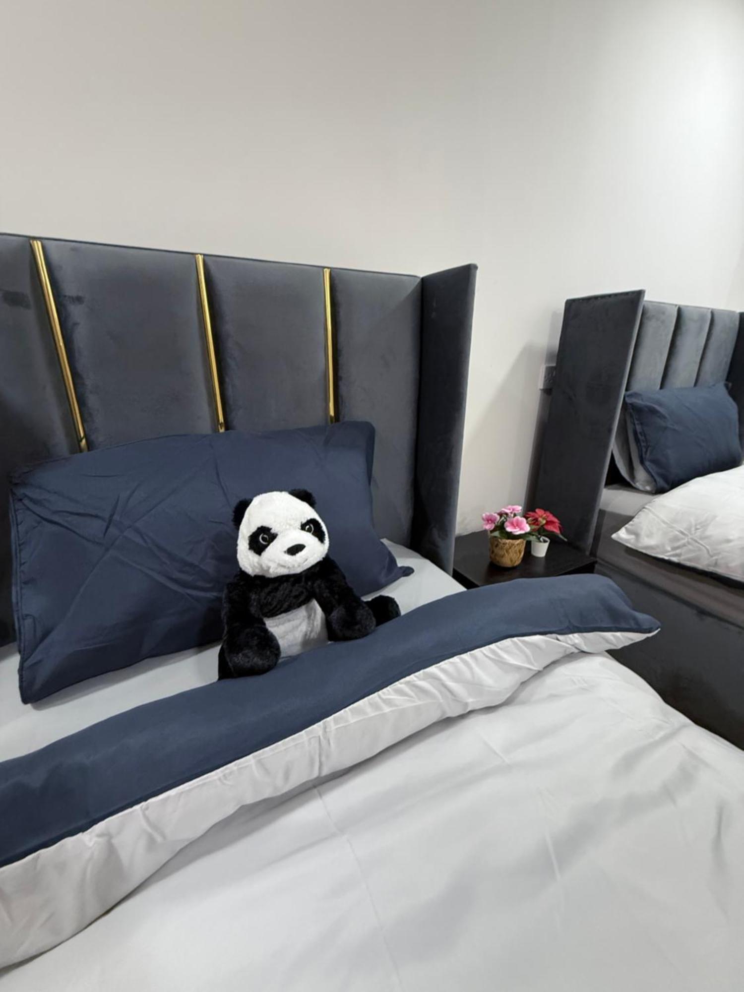 Centre- 9 Bed House With Free Parking Apartamento